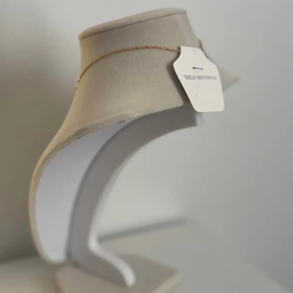 Gold Swan Necklace Heart Crystal Pendant Elegant Summer Jewelry Gift for Women - Picture 4 of 4